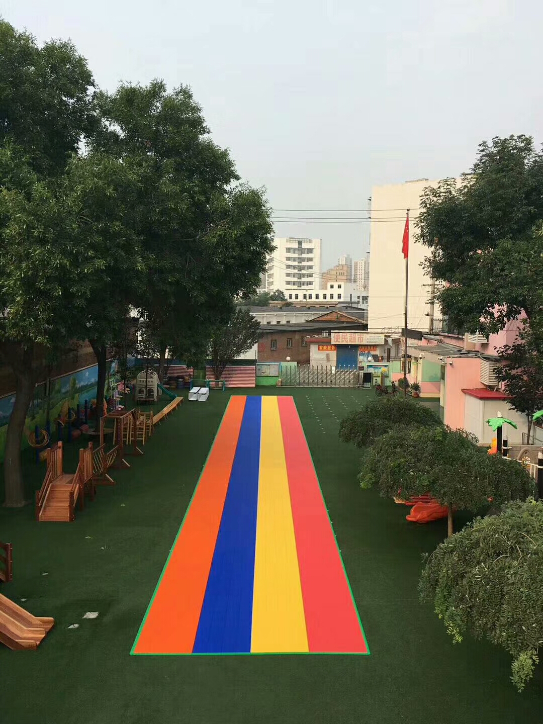 仲达地板【定】天津，与草坪合体？